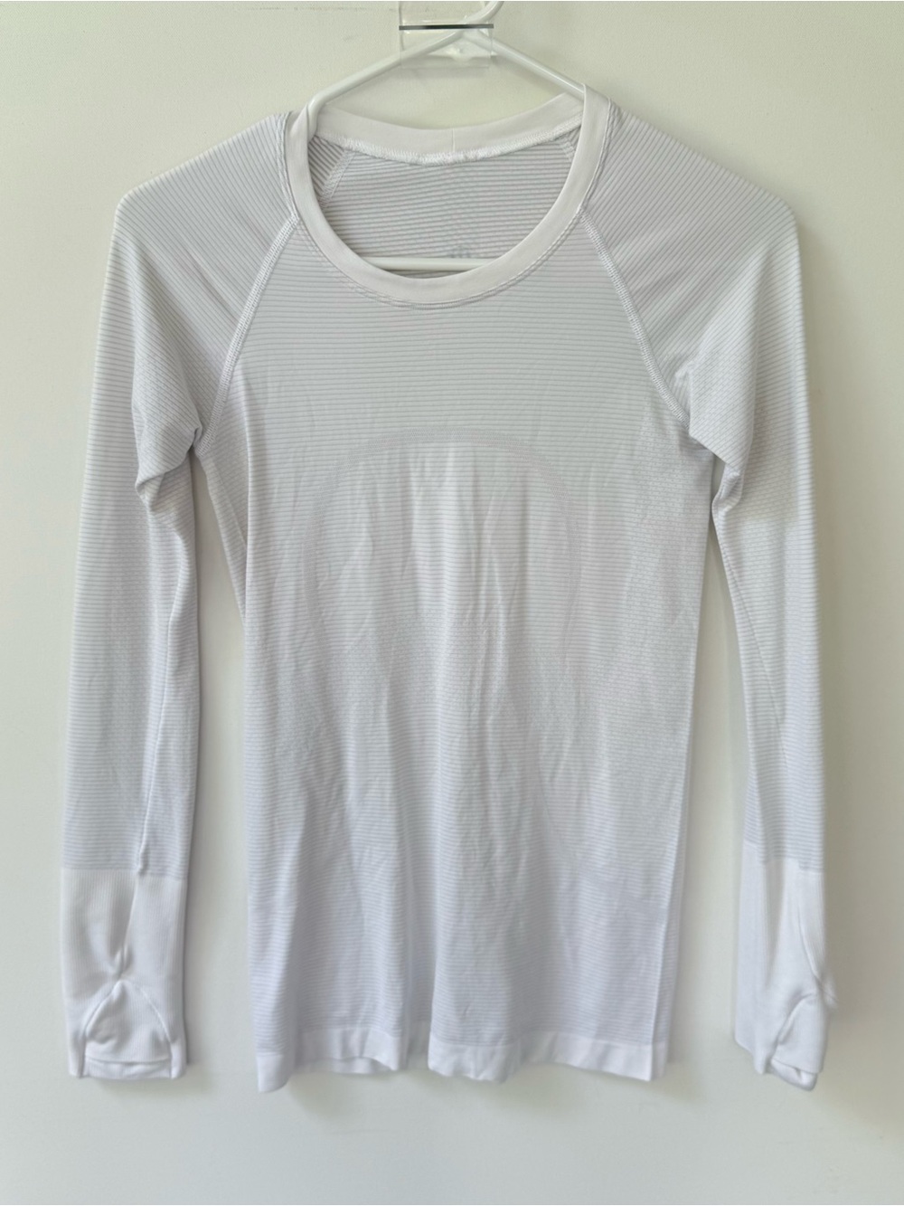 Lululemon Swiftly Tech Long Sleeve 2.0 style W3CRCS size 4